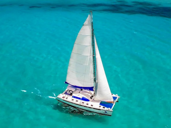 Cancun Tourism Catamaran 53 ft / 55 pax - Image 2