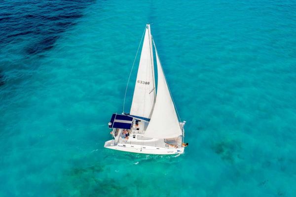 Catamaran Party Tours 40 ft / 30 pax - Image 2