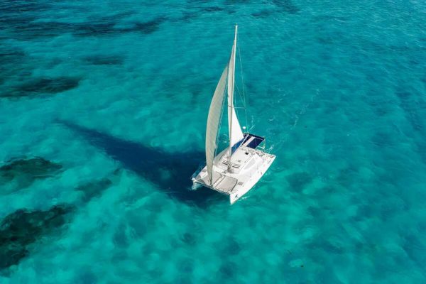 Catamaran Party Tours 40 ft / 30 pax - Image 3