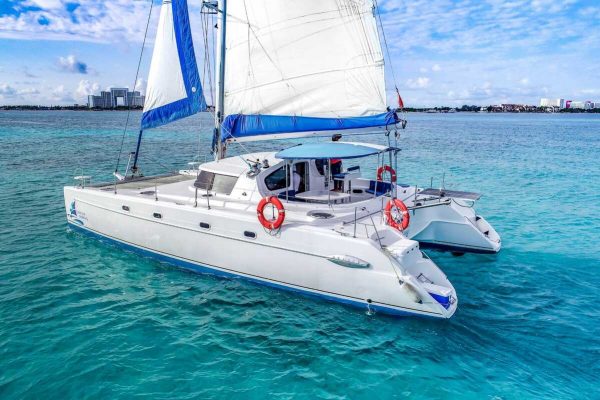 Catamaran Group Tours II Cancun 43 ft / 35 pax - Image 7
