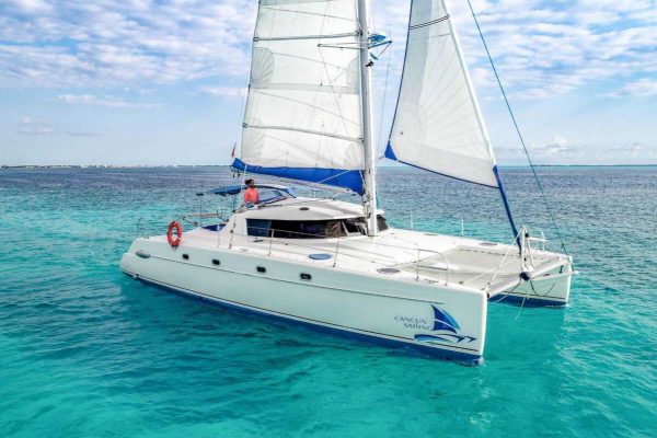 Catamaran Group Tours II Cancun 43 ft / 35 pax - Image 4