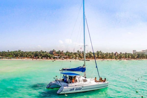 Catamaran for Private Tours 37 ft / 25 pax - Image 4