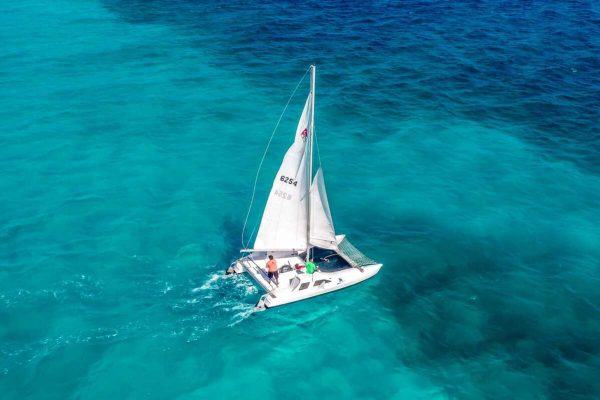 Small Family Catamaran Cancun 24 ft / 9 pax - Image 4