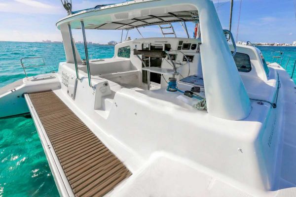 Catamaran Tours Explorer Cancun 44 ft / 35 pax - Image 7